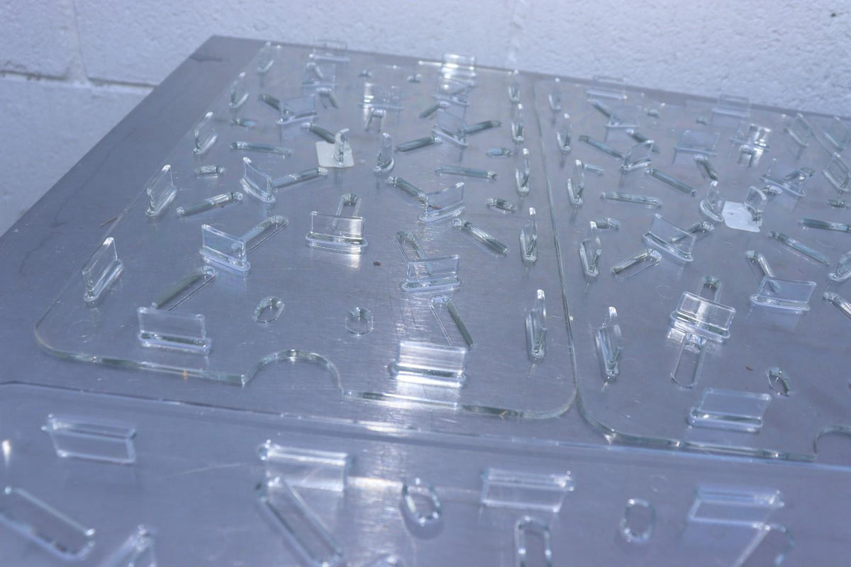 Case of 6 Cambro 1218DSCW135 Drain Shelf for Half-Size Cambro Food Storage Boxes - NMB Restaurant Equipment