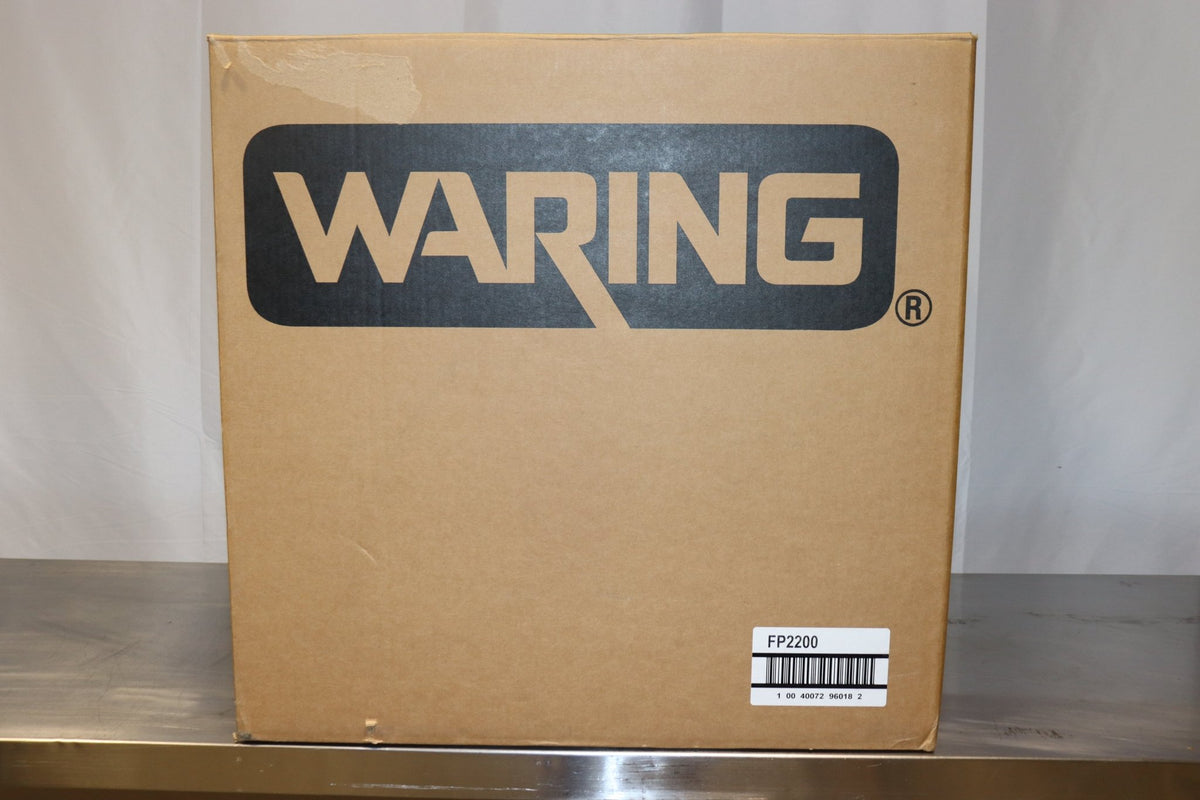 Waring FP2200 Combination Food Processor with 6 Qt. Clear Bowl, Continuous Feed & 2 Discs - NMB Restaurant Equipment