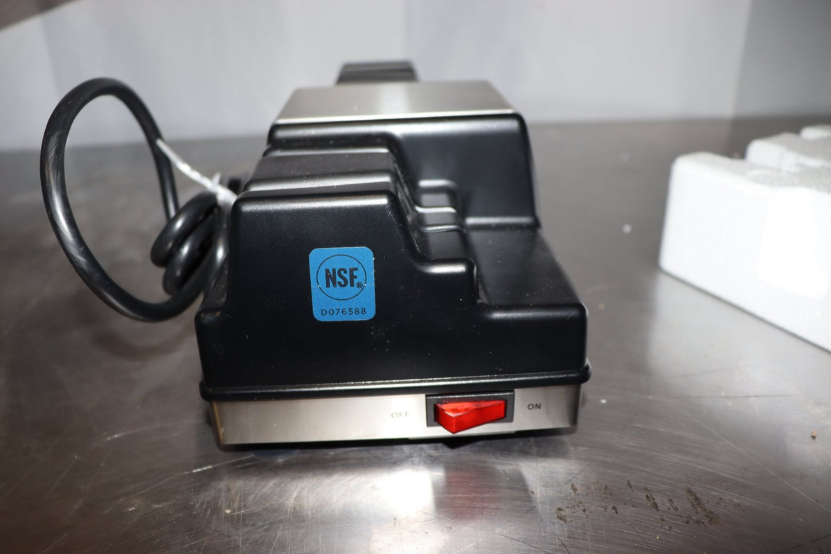 Waring WKS800 Professional Knife Sharpener 120V - NMB Restaurant Equipment