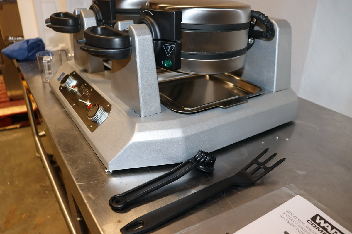 Waring WW300BX Non-Stick Quad Belgian Waffle Iron/Maker, 208V, 2,700W - NMB Restaurant Equipment