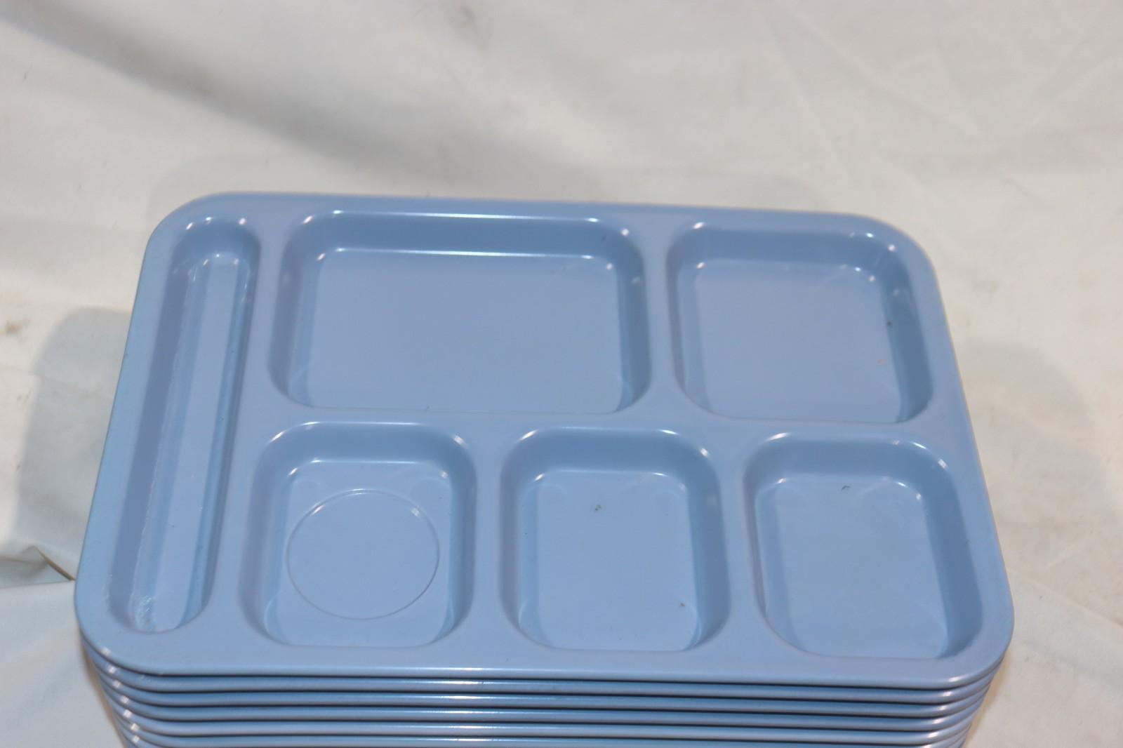 10 Pack - Carlisle 6 Compartment Cafeteria Food Tray Blue 14-1/2" x 10", N43988 - NMB Restaurant Equipment