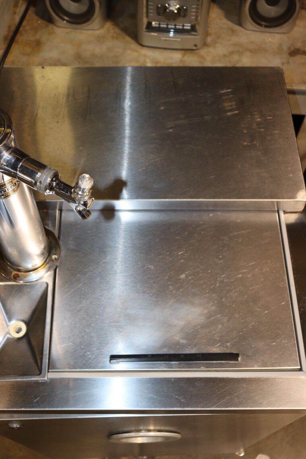 Beverage Air BM23C 24" Kegerator, Dual Perlick Tap, w/ Round Glass, Tested