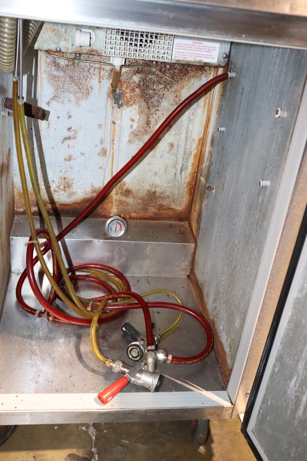 Beverage Air BM23C 24" Kegerator, Dual Perlick Tap, w/ Round Glass, Tested