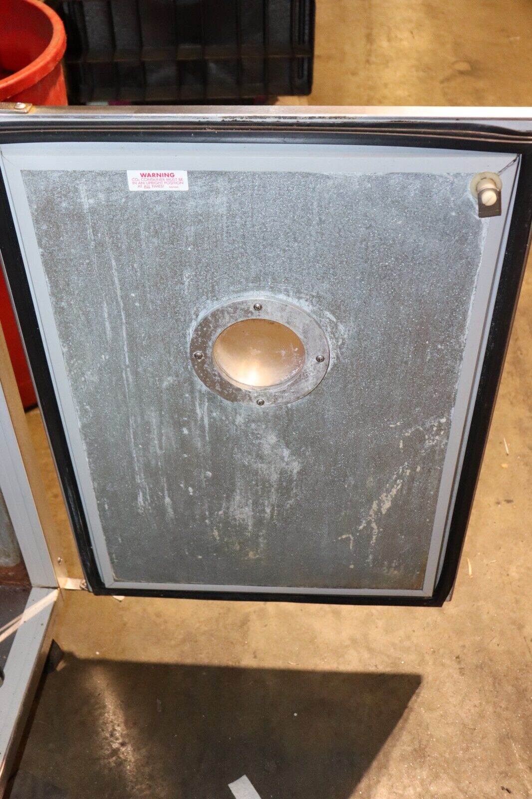 Beverage Air BM23C 24" Kegerator, Dual Perlick Tap, w/ Round Glass, Tested