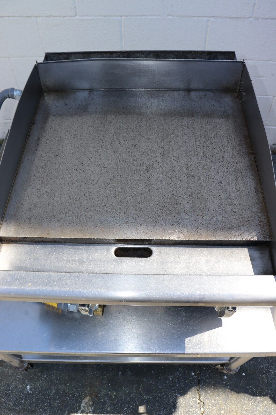 Star 24" Manual GriddleGriddle Flat Top Grill Stove Natural Gas, Manual, Used