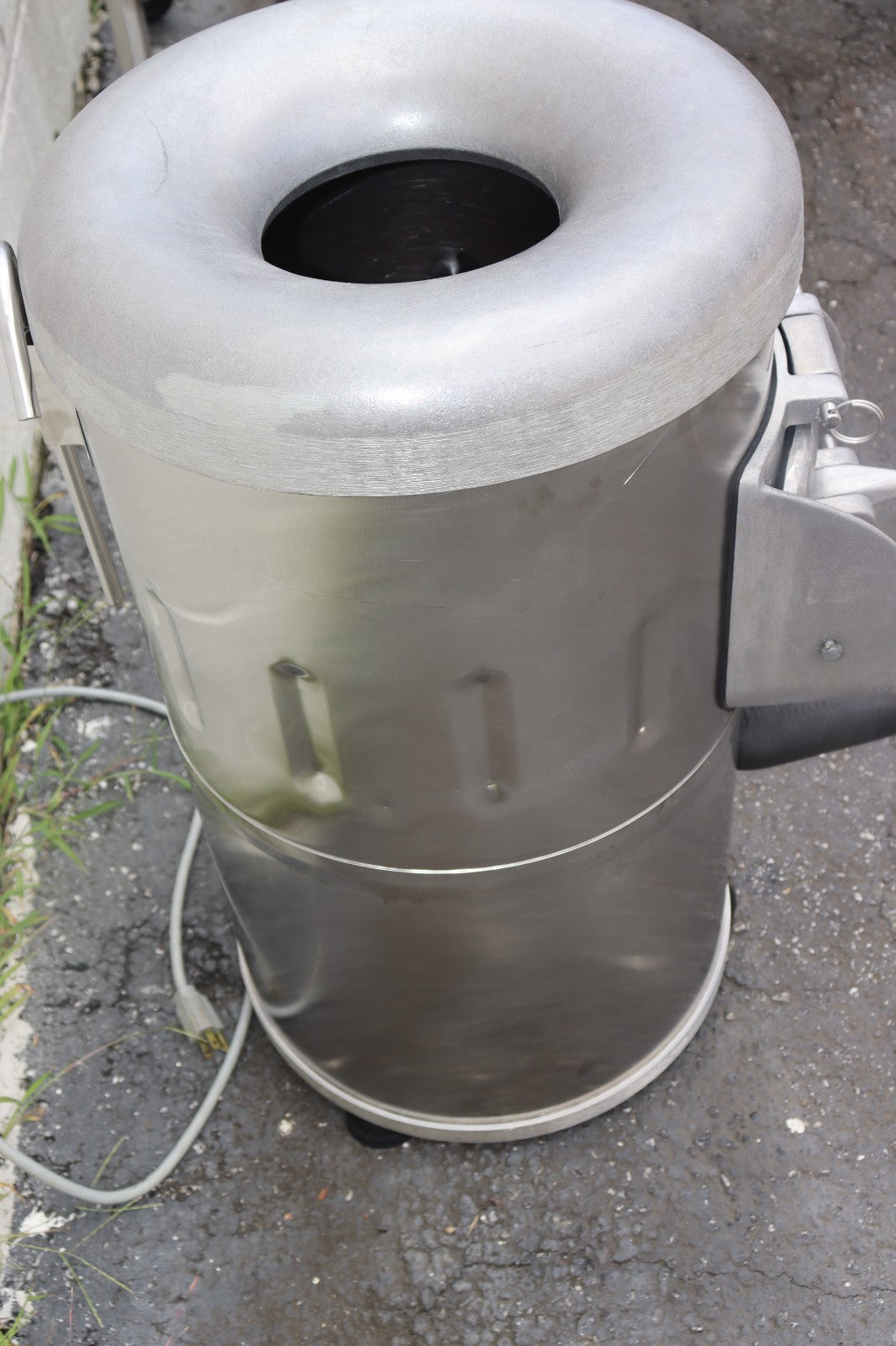 UNIVEX 20LB ELECTRIC PORTABLE VEGETABLE PEELER MODEL G-PEELER, CLEAN, USED