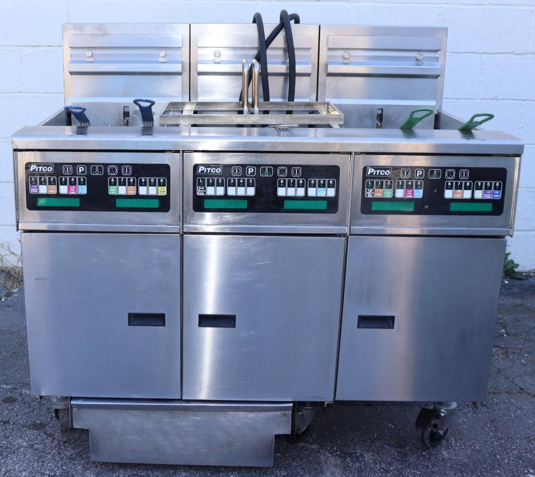 Pitco Electric 208V 3 Phase, 50 lbs, 3 Pot, SEH50, w/ Filtration System, CLEAN