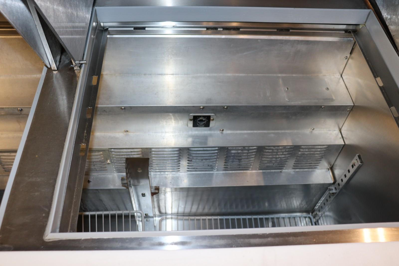 Victory Refrigeration VUR-72-18 Commercial Sandwich/Salad Prep Table, 3 Door