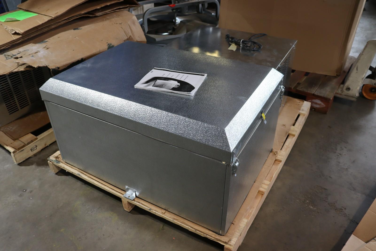 Nor-Lake Kold Locker KLF7766-CR Indoor Freezer -10°F, Floor, 72"W x 72"Dx91"H