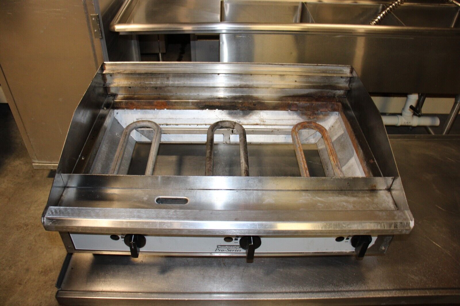 TOASTMASTER PRO 36" COMMERCIAL GAS COOKTOP / GRILL