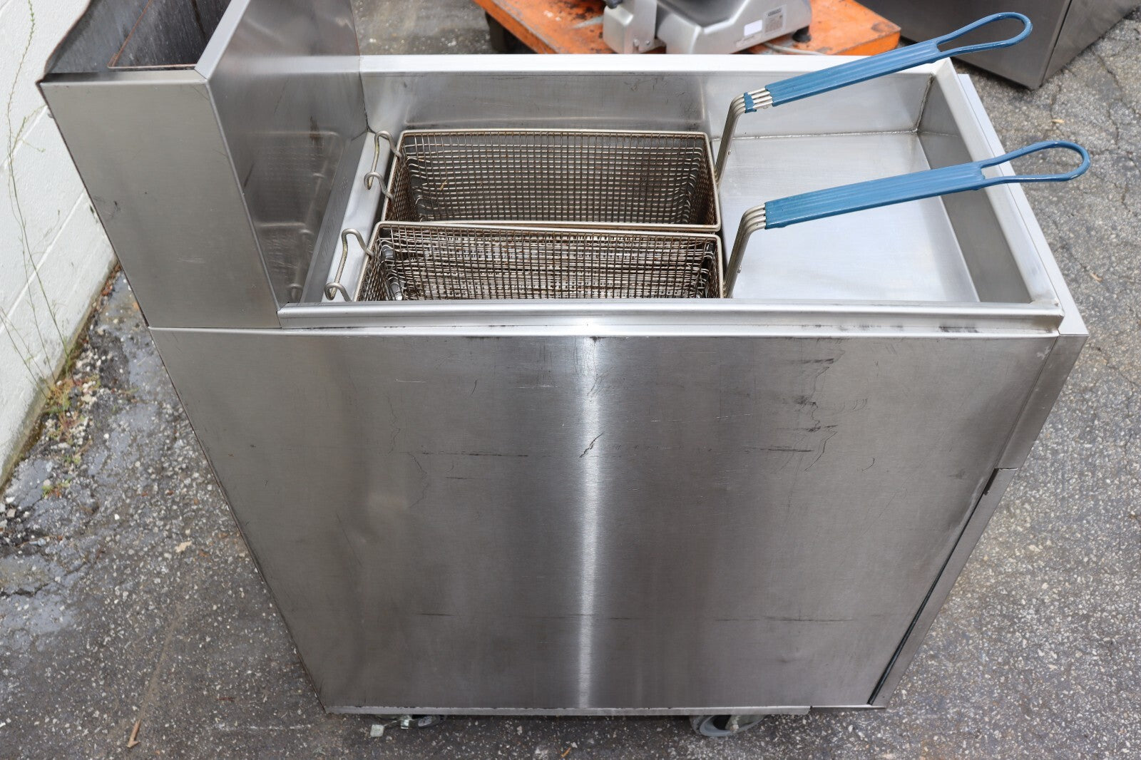 American Range AF-35/50 Fryer 16 Inch Natural Gas Fryer, Used, CLEAN