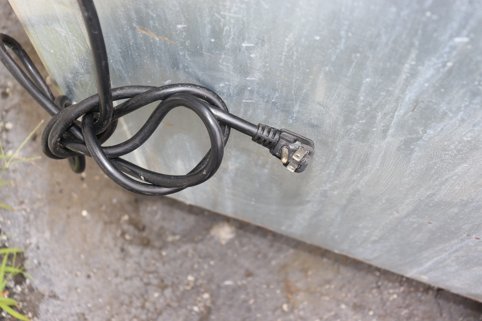 ATOSA YR-450-AP-161 460 lb ICE MACHINE W/395 lbs BIN, 30", Half Cube, Free Liftg