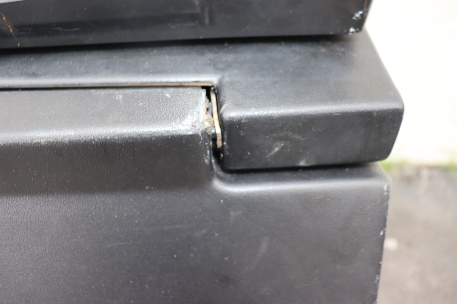 ATOSA YR-450-AP-161 460 lb ICE MACHINE W/395 lbs BIN, 30", Half Cube, Free Liftg