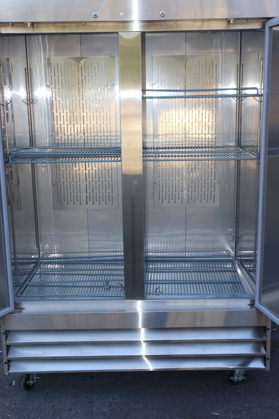 Norpole NP2R 54'' Two Section Solid Door Reach-In Refrigerator, Scratch & Dent