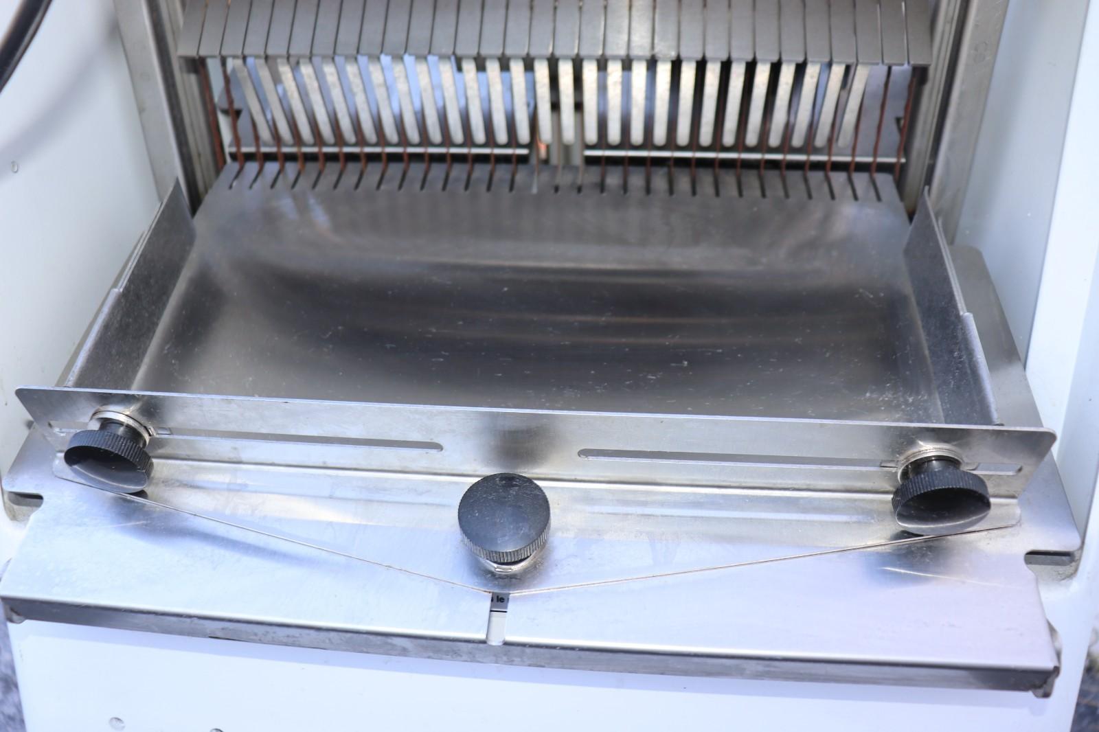 OLIVER 797-32NC 1/2" Slicing Feed Bread Loaf Slicer, Clean, SN:193737, w/ Wheels