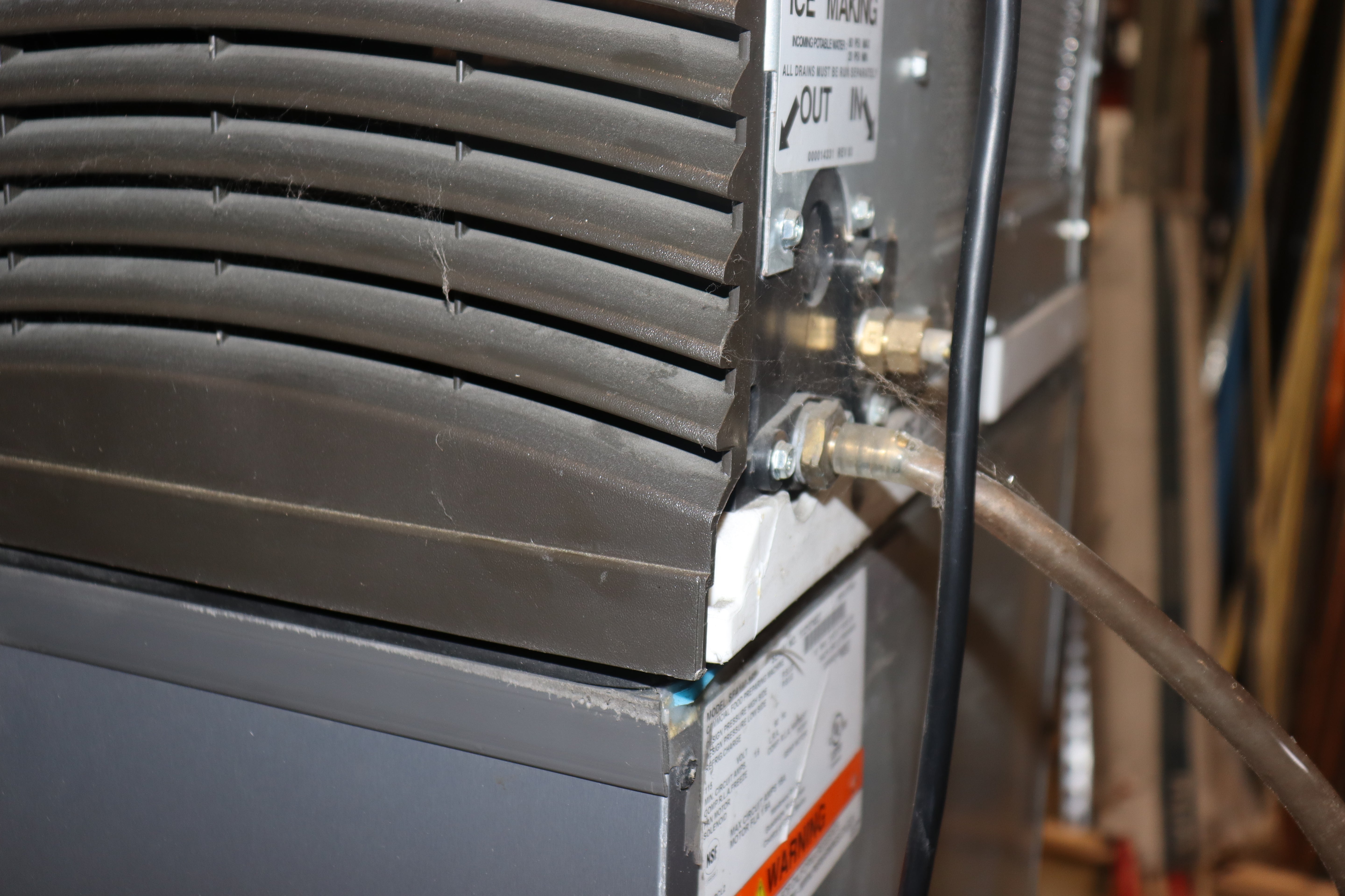 Manitowoc IDT0420A-161 / SFA192 Ice Machine & Touchless Dispenser, Used