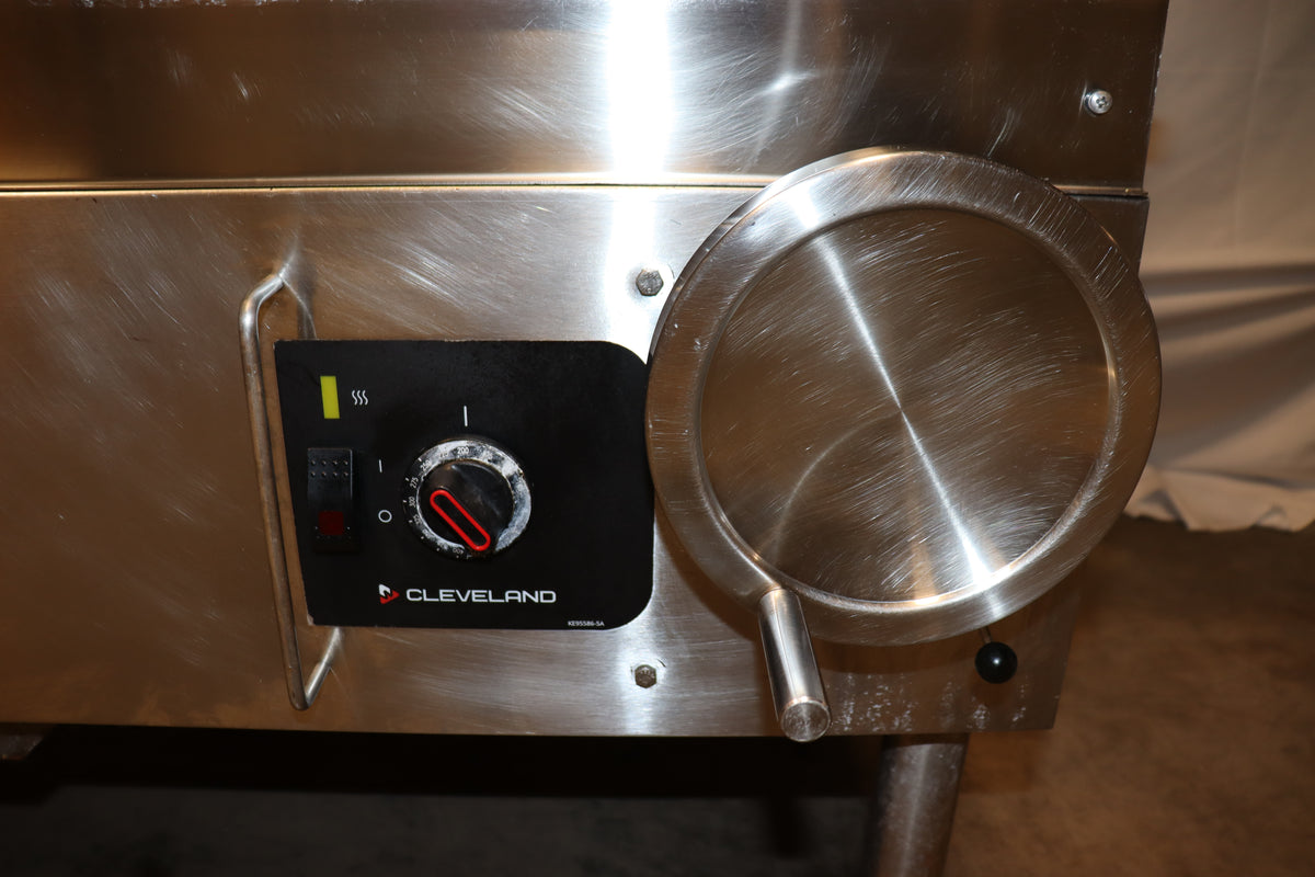 Cleveland SGL-40-TR Natural Gas 40 Gallon DuraPan Open Base Tilt Skillet