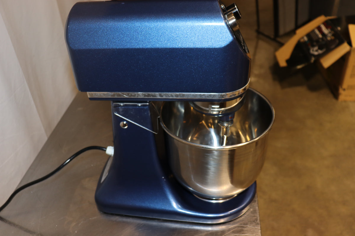 Waring WSM7L 7 Qt Luna Planetary Countertop Mixer 11 Mixing Speeds; 350 Watts