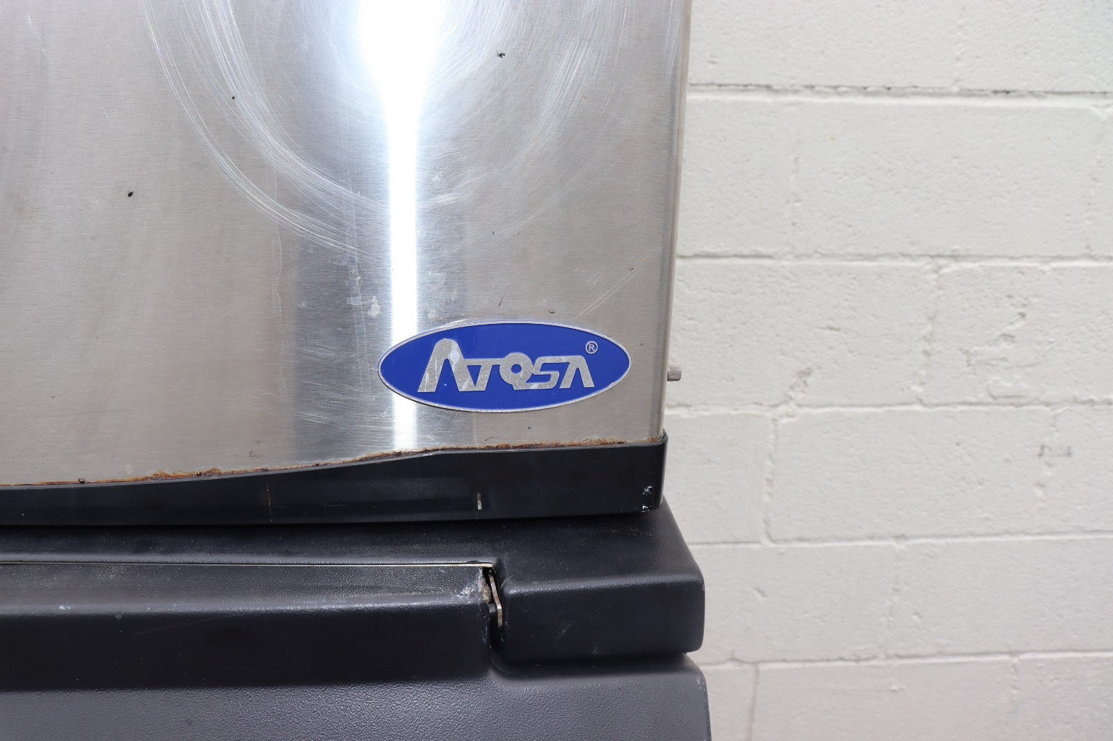 ATOSA YR-450-AP-161 460 lb ICE MACHINE W/395 lbs BIN, 30", Half Cube, Free Liftg - NMB Restaurant Equipment