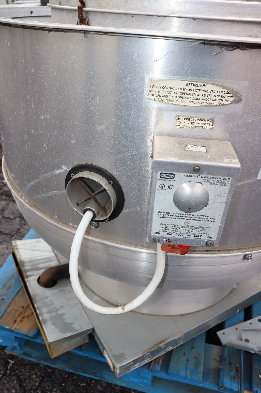 CaptiveAire NCA18HPFA High Pressure 1500-6999 CFM Upblast Exhuast Fan 2 HP 3PH - NMB Restaurant Equipment