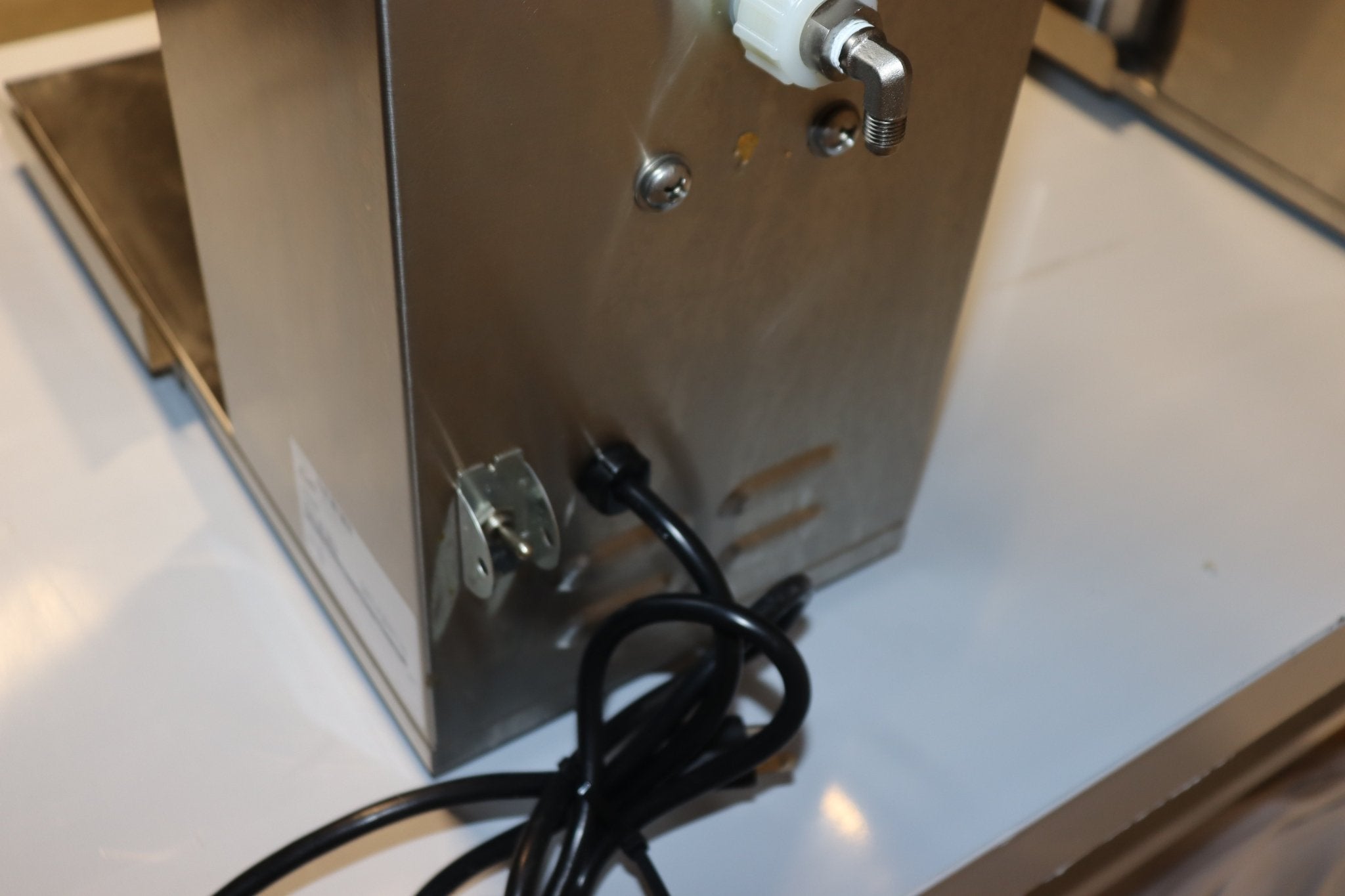 Curtis TB 3-5 Gallon Stainless Steel Iced Tea Brewer - 120V - NMB Restaurant Equipment