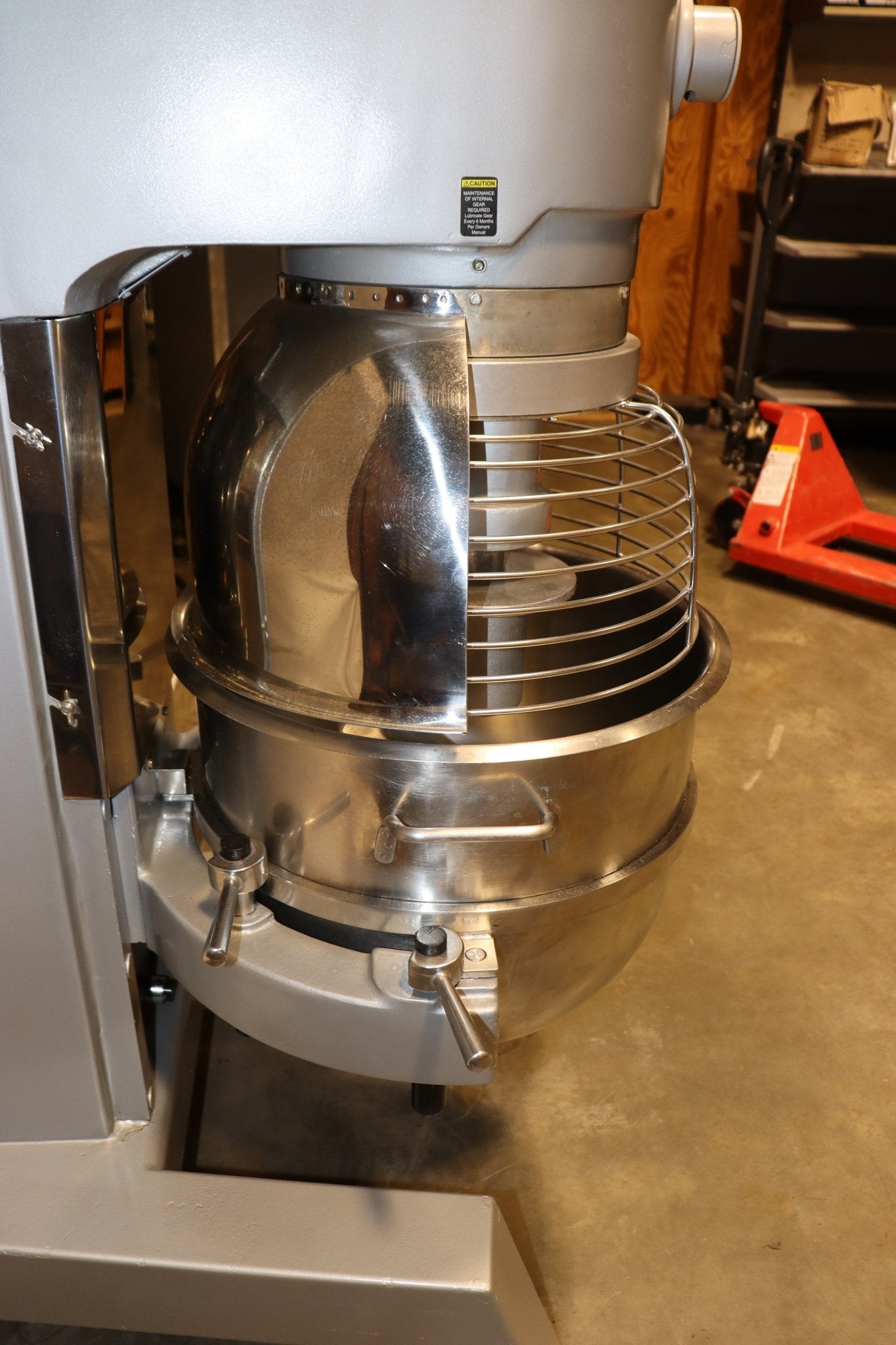 Globe SP62P 60 Quart Planetary 2 Speed Commercial Pizza Mixer w/ Timer, 3HP, 208V/3PH - NMB Restaurant Equipment