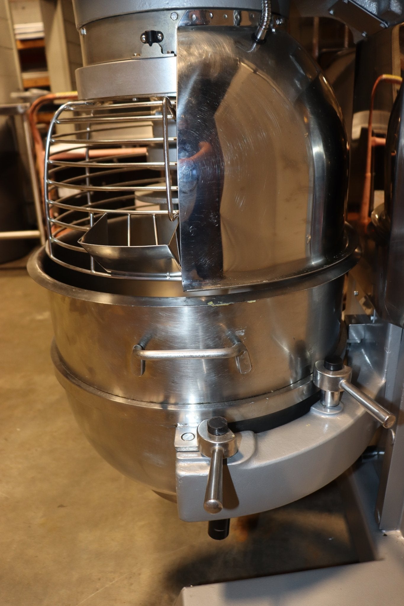 Globe SP62P 60 Quart Planetary 2 Speed Commercial Pizza Mixer w/ Timer, 3HP, 208V/3PH - NMB Restaurant Equipment