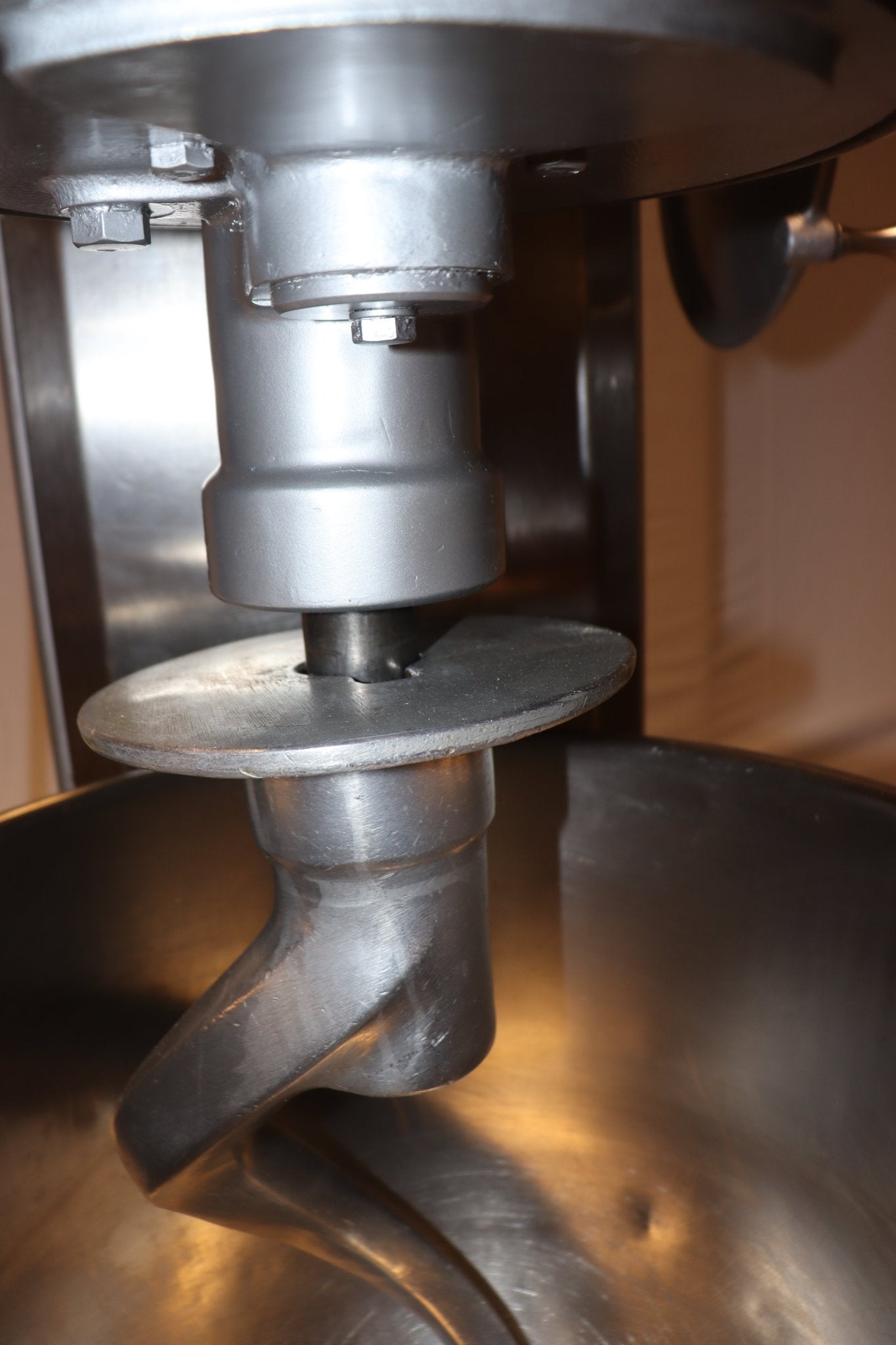 Hobart 60 Quart Mixer H-600-T w/ Bowl & Hook, 208/3, 1.5 HP - NMB Restaurant Equipment
