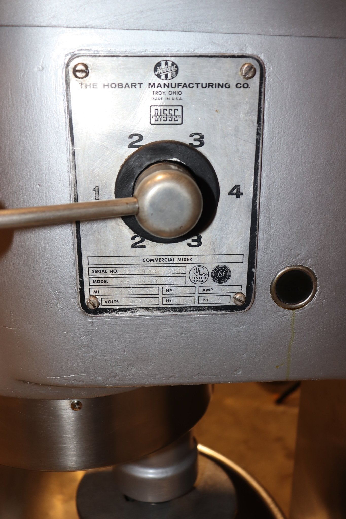 Hobart 60 Quart Mixer H-600-T w/ Bowl & Hook, 208/3, 1.5 HP - NMB Restaurant Equipment
