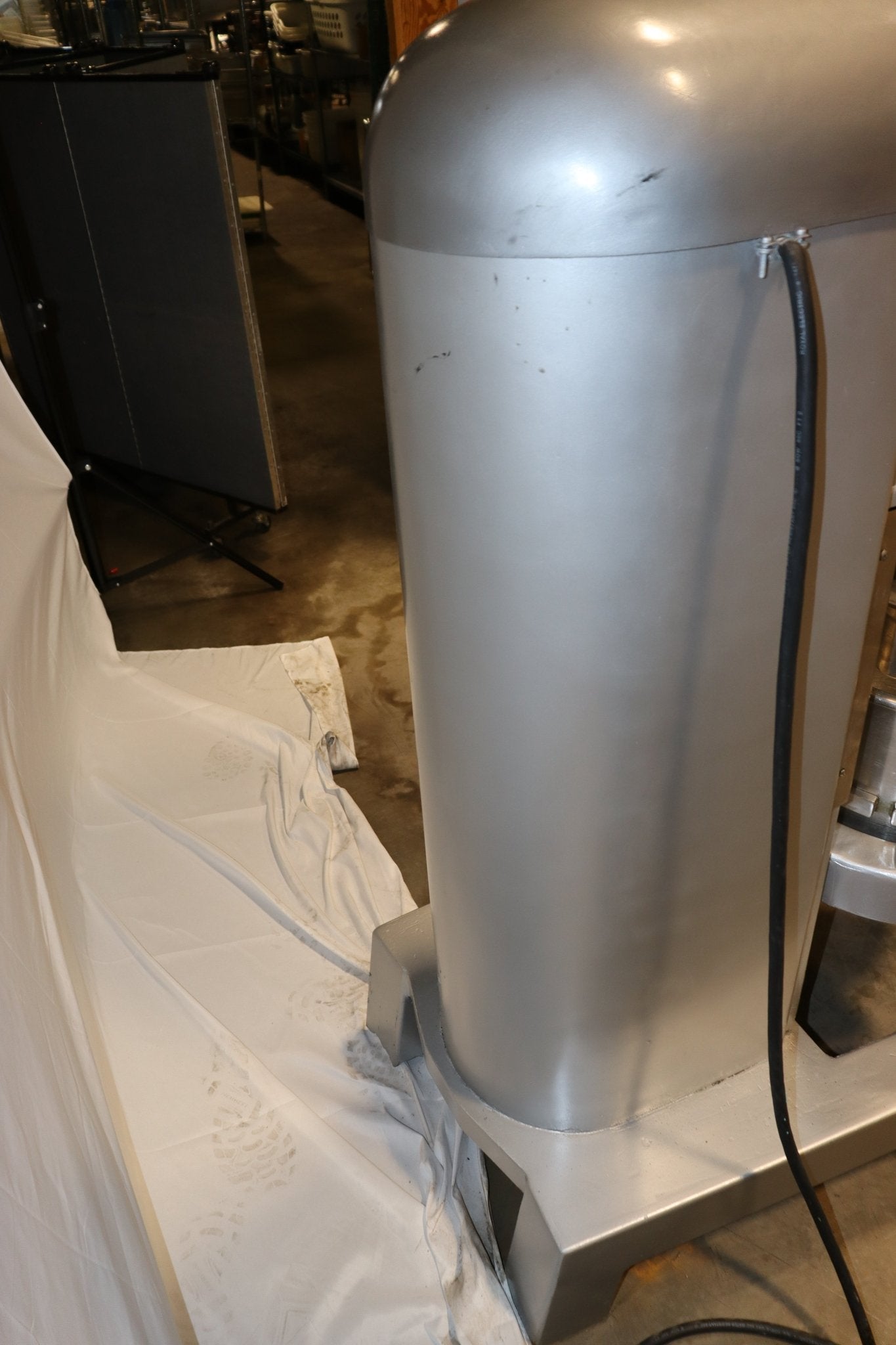 Hobart 60 Quart Mixer H-600-T w/ Bowl & Hook, 208/3, 1.5 HP - NMB Restaurant Equipment