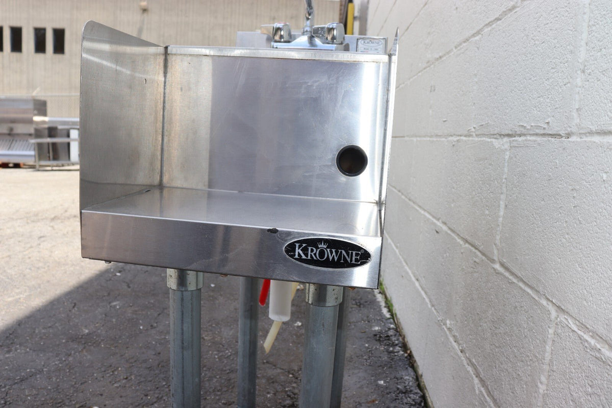 Krowne 1812BD 1800 Series 12" Blender Station & Dump Sink w/ Four Legs, Used - NMB Restaurant Equipment