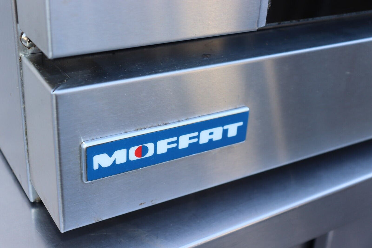 Moffat Turbofan E28M4 Manual Full Size 4 Pan Commercial Electric Convection Oven - NMB Restaurant Equipment