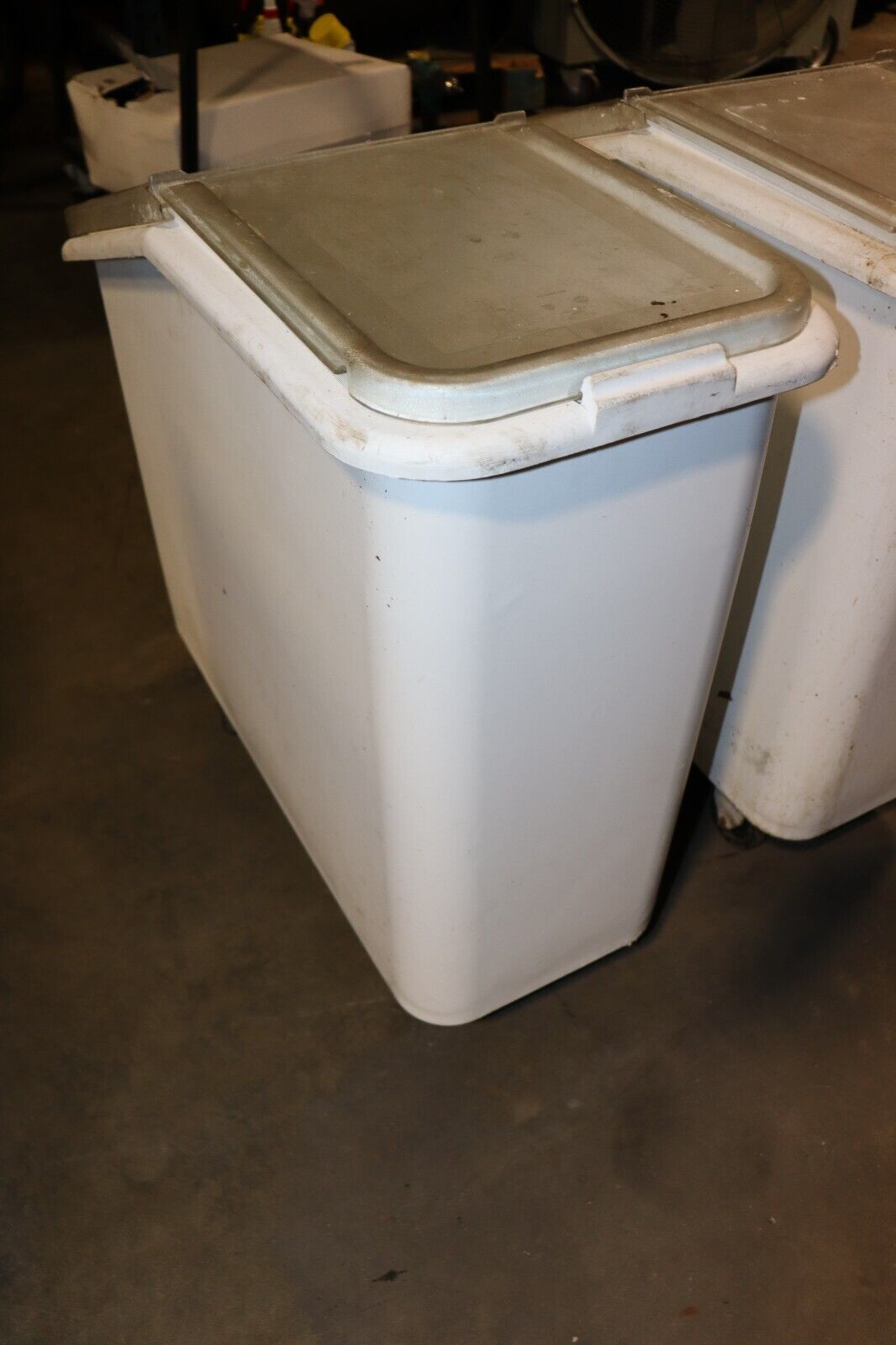 Rubbermaid Commercial FG360088WHT 400 Cup Mobile Ingredient Bin, Flour, Used - NMB Restaurant Equipment