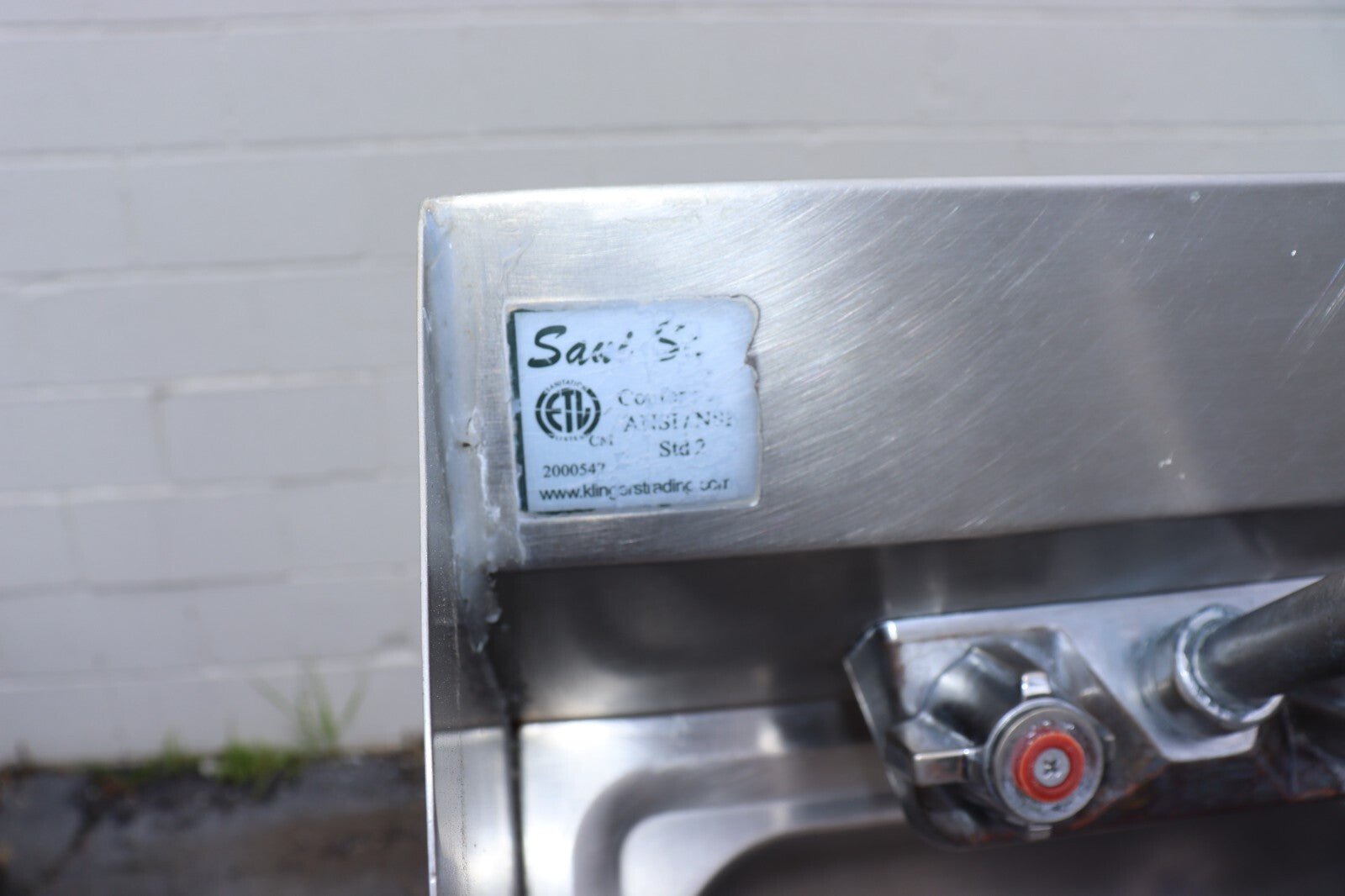 Space Saving Hand Sink with Splash Guards, 15" X 17" - NMB Restaurant Equipment