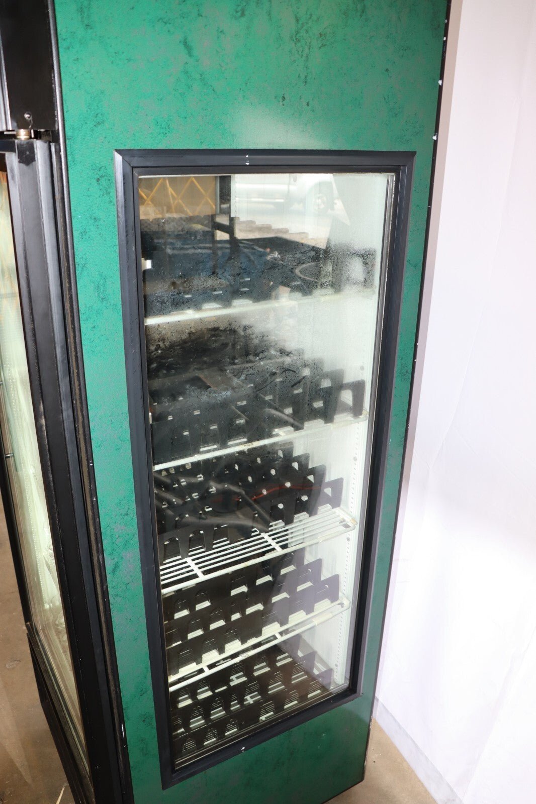 True GEM-26 Single Glass Door Refrigerator, Glass Sides, w/ Spring Loaders CLEAN - NMB Restaurant Equipment