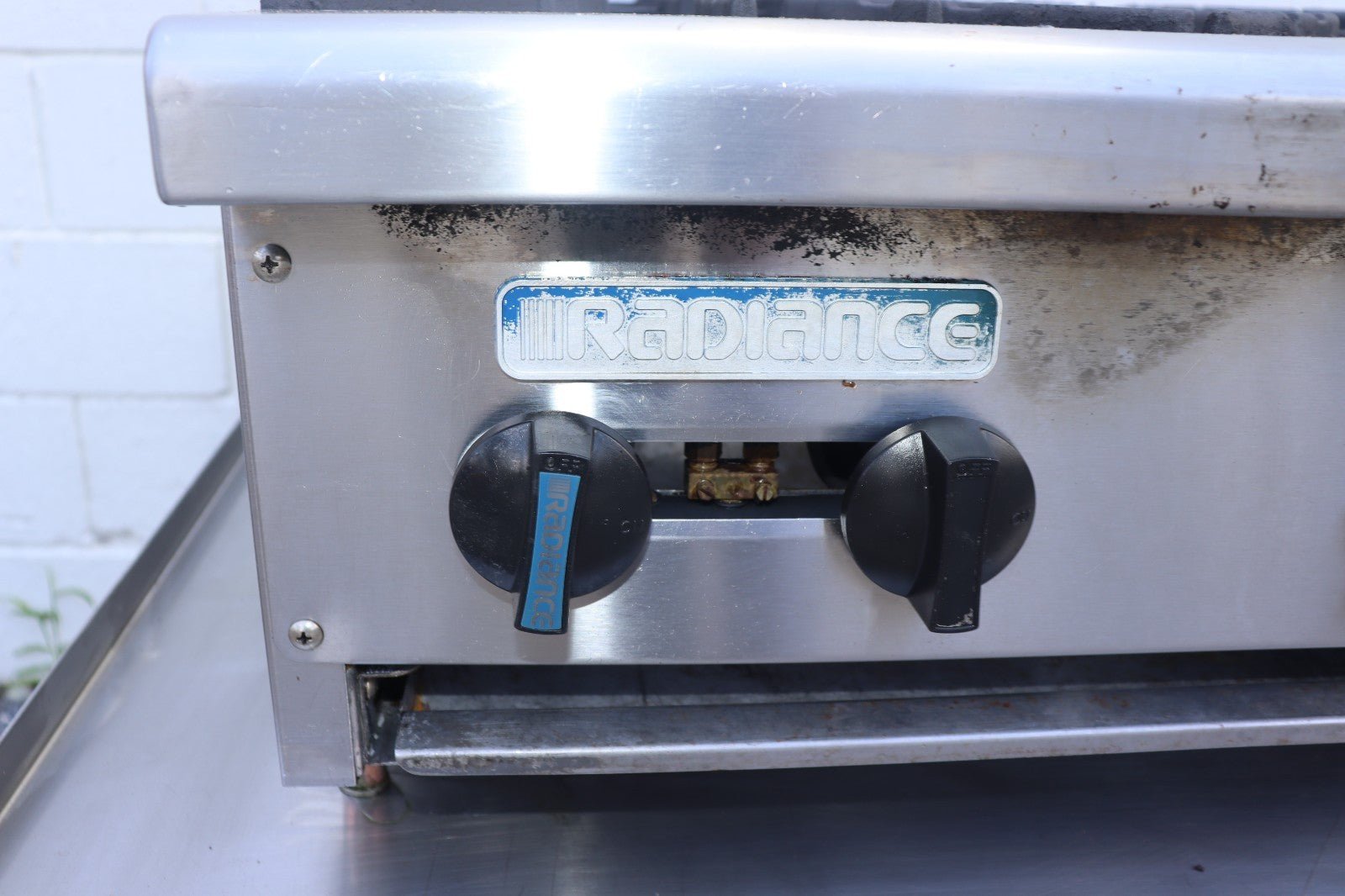 Turbo Air TAHP366 Radiance 36 in Open Top Hot Plate, Used - NMB Restaurant Equipment