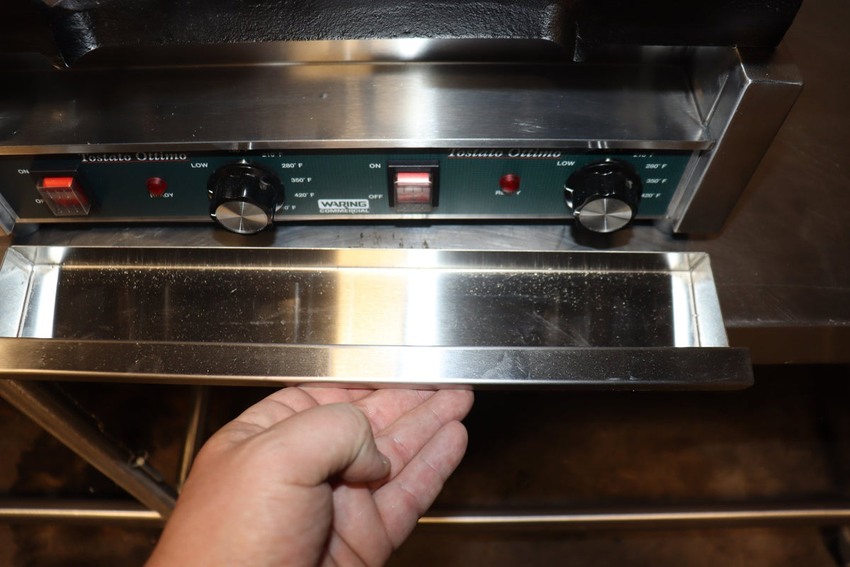 Waring WFG300 Tostato Supremo Smooth Top & Bottom Dual Panini Sandwich Grill, 240V, 3120W - NMB Restaurant Equipment