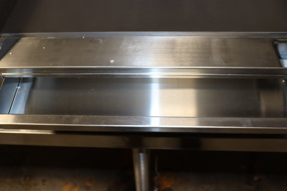 Waring WGR240X 28" Electric Countertop Griddle, 240V, Stainless Steel Top - NMB Restaurant Equipment