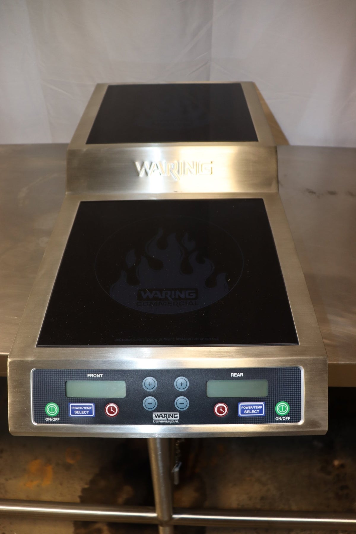 Waring WIH800 Step-Up Countertop Induction Cooktop w/ 2 Burners, 208/230V - NMB Restaurant Equipment