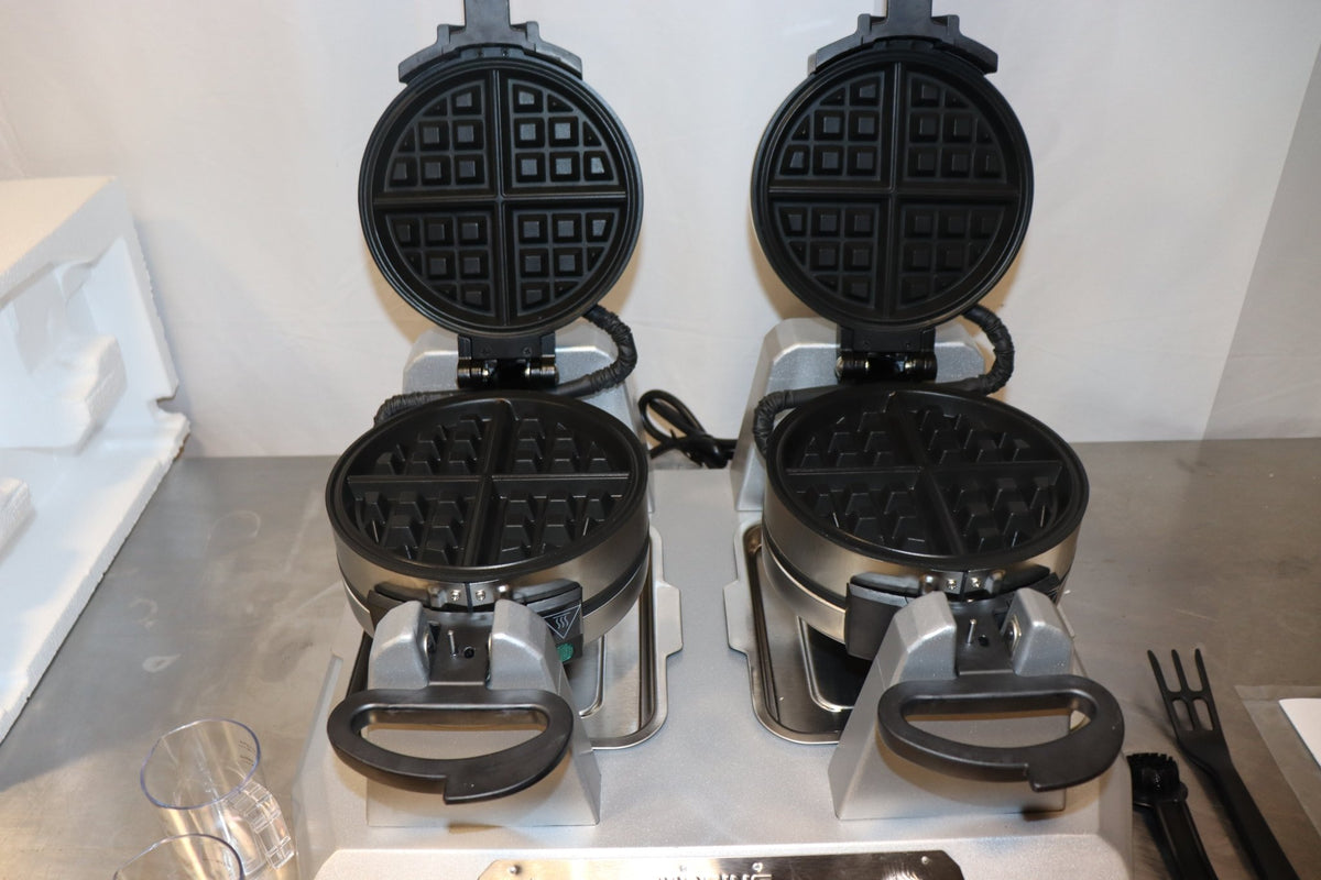 Waring WW300BX Non-Stick Quad Belgian Waffle Iron/Maker, 208V, 2,700W - NMB Restaurant Equipment